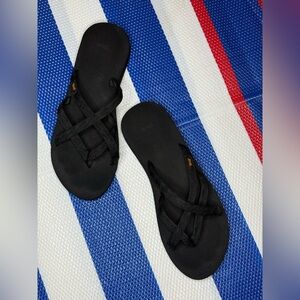 🎉✨ EUC- TEVA Olowahu Flip-Flop Women’s Size 10 Everyday Casual Sandals Black